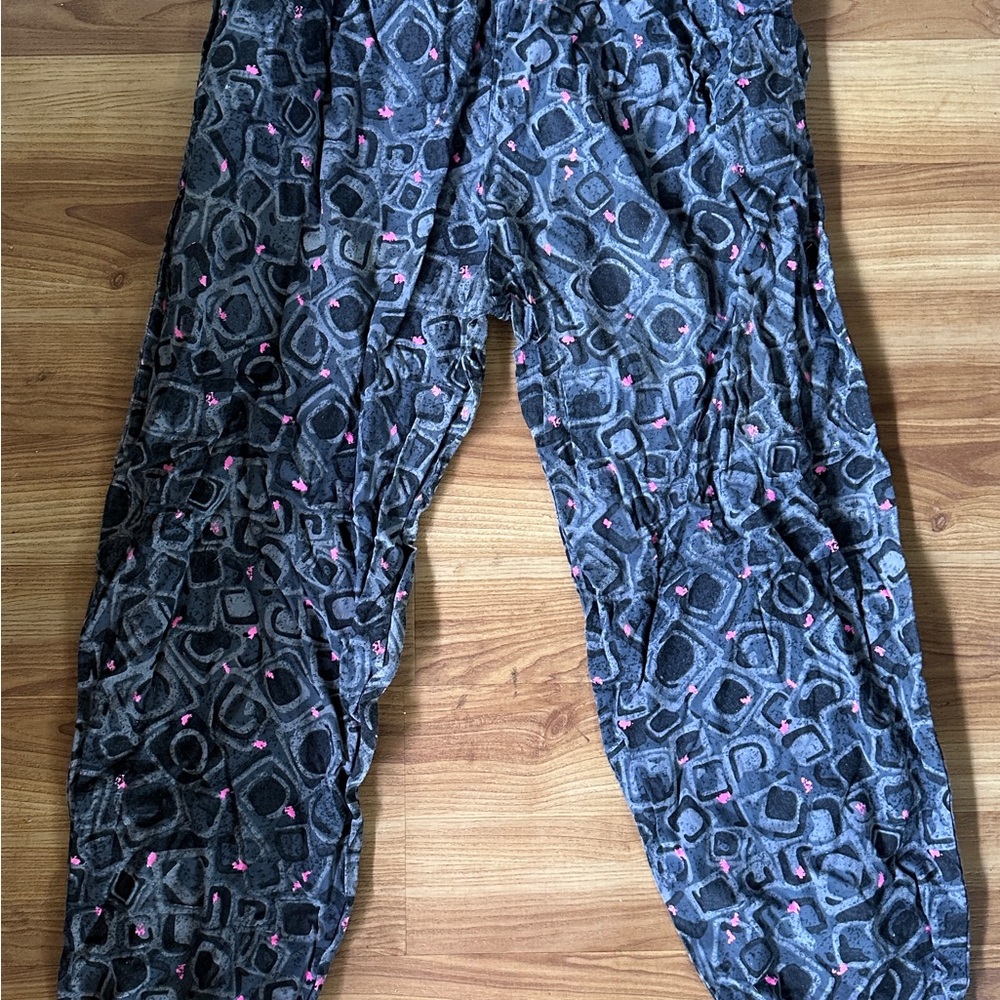 International Baggyz cotton Gray/black/Pink Patterned parachute pants